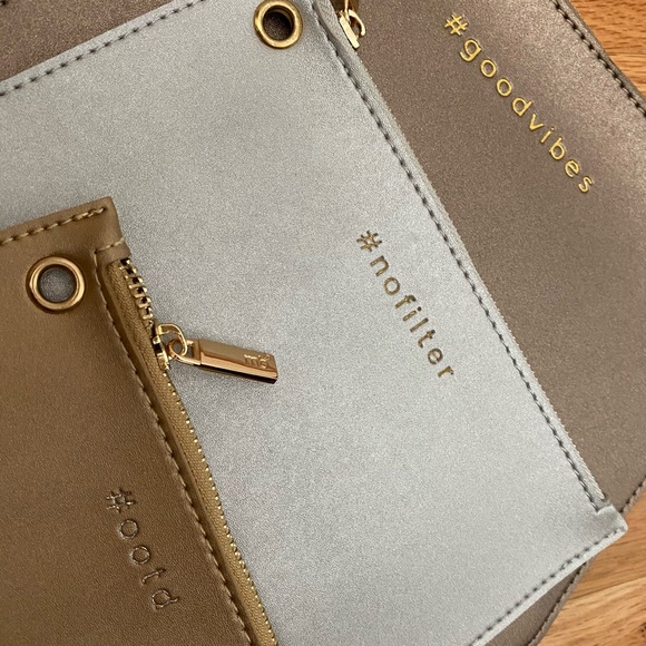 Metallic Wristlet Set of 3 - Picture 4 of 5